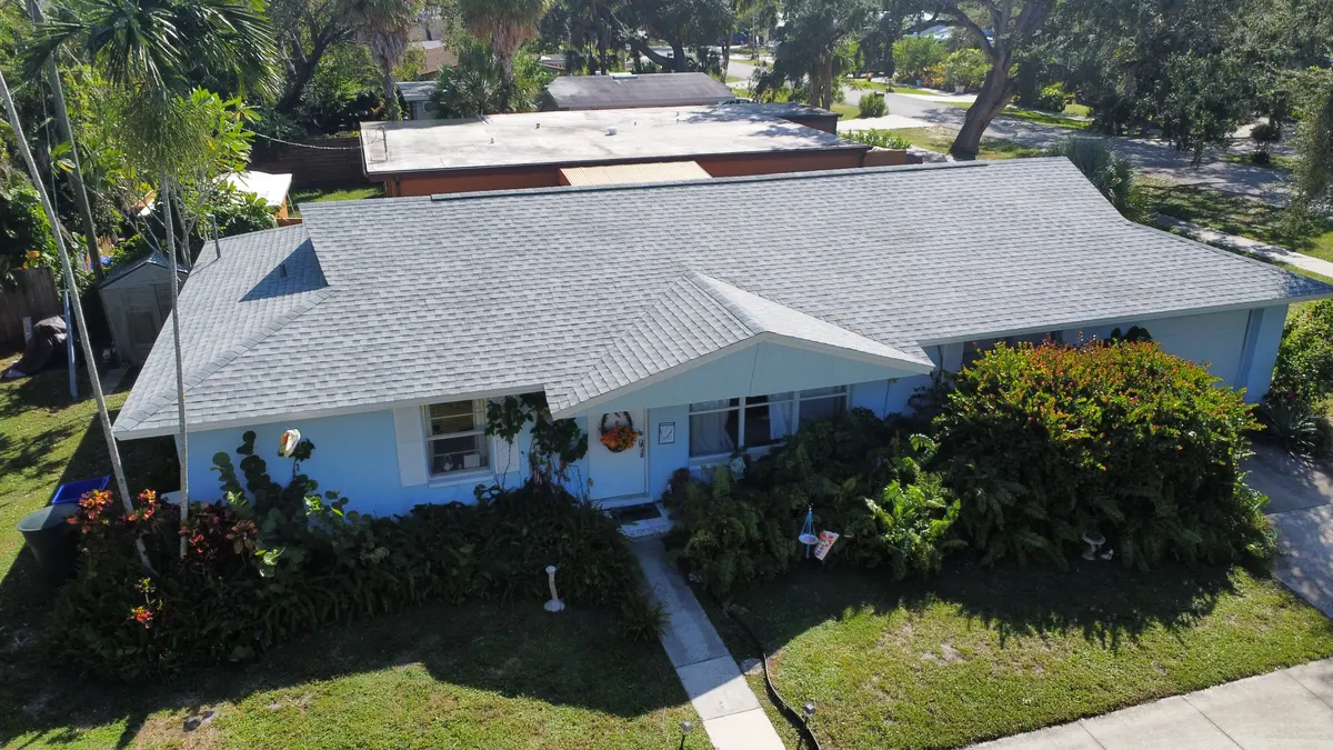 Fort Myers home with a new gray architectural shingle roof